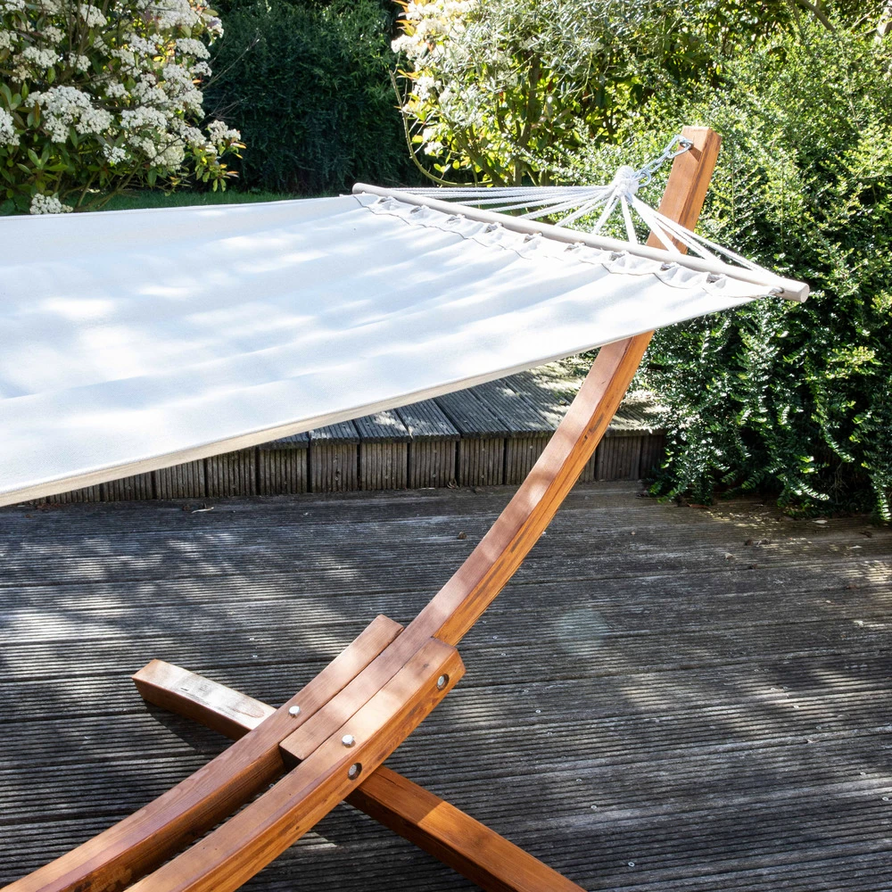 Hamac Sur Pied En Bois Blanc 5 Hamac Sur Pied En Bois Blanc – Image 5