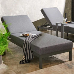 Lot De 2 Bains De Soleil Avec Tablettes En Aluminium Gris -Mobilier De Jardin 646e0121425148.75824922