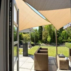 Voile D'ombrage Triangle 90° Coolfit 400x400x570cm Sable - NESLING 6 Voile D'ombrage Triangle 90° Coolfit 400x400x570cm Sable - NESLING -Mobilier De Jardin voile d ombrage triangle 90 coolfit 400x400x570cm sable nesling 2